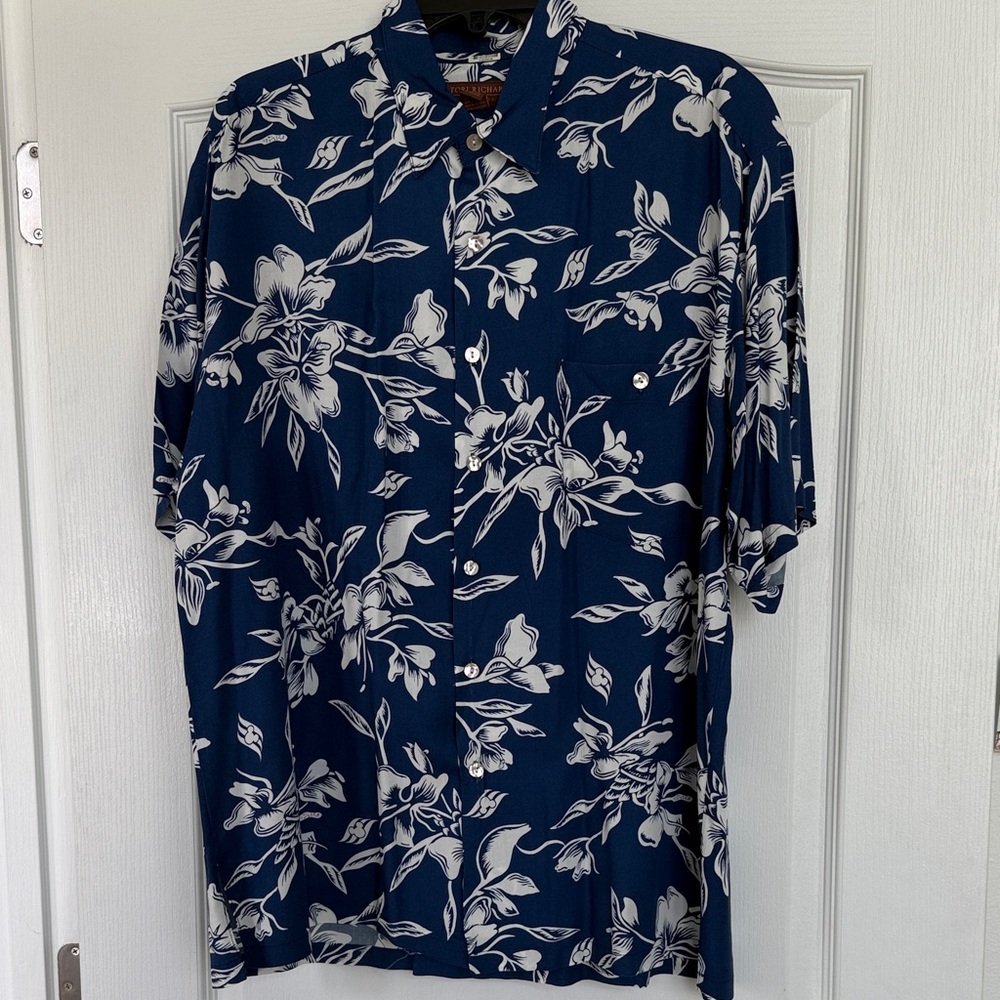 Disney Cruise Line DCL Tori Richard Men's Blue Tropical Shirt, Size L